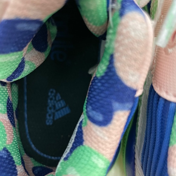 Adidas Basketball 🏀 shoes Size 1 - Picture 7 of 9